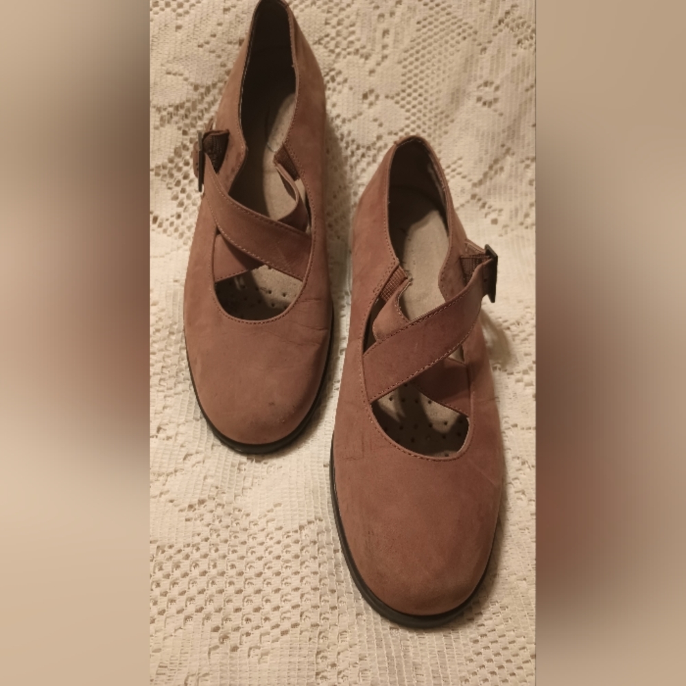 Ladies tan nubuck suede, round toe, mary jane flats 8 1/2